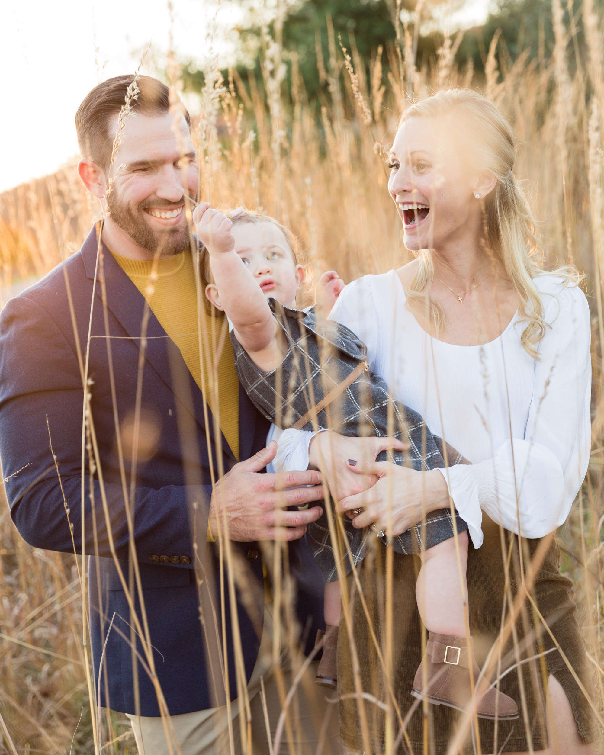 Modern family portraits in Whitehouse Station, NJ by Laura Billingham Photography