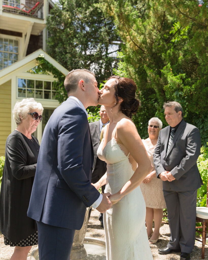 Elegant Micro Wedding at Bridgeton House on the Delaware photography by Laura Billlingham